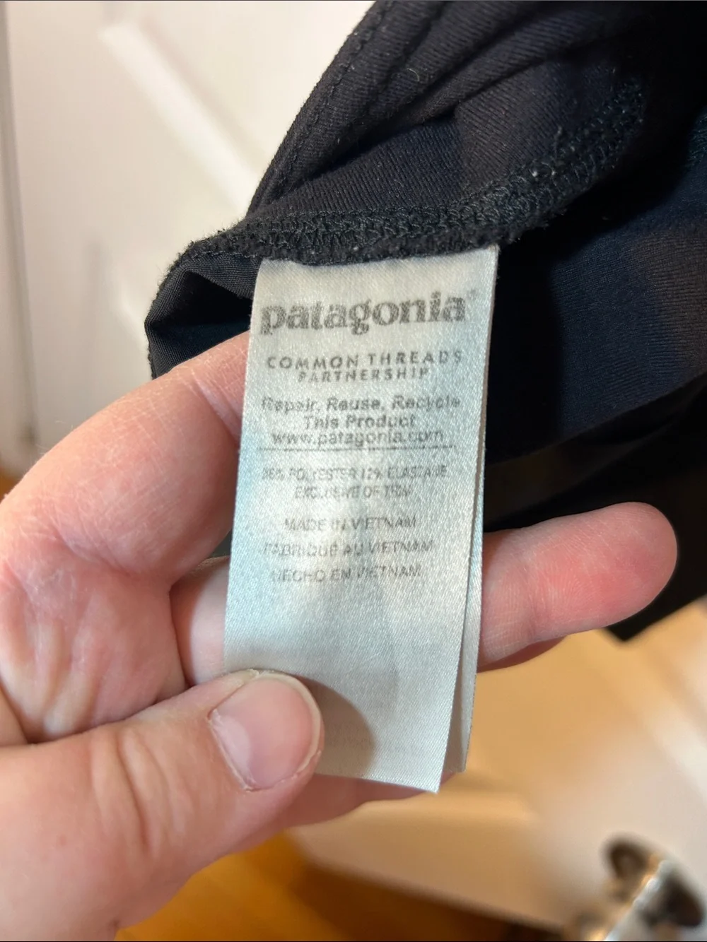 Patagonia Black Worn Wear W's Happy Hike Studio Pants size medium - Picture 3 of 9